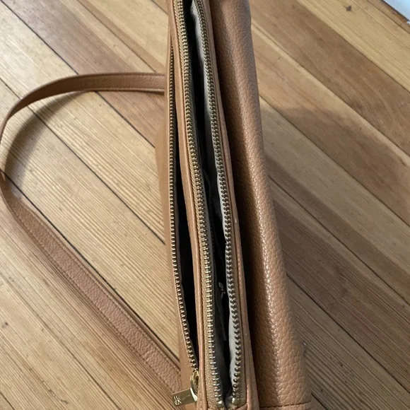 Freshly Picked tan crossbody - Picture 10 of 13